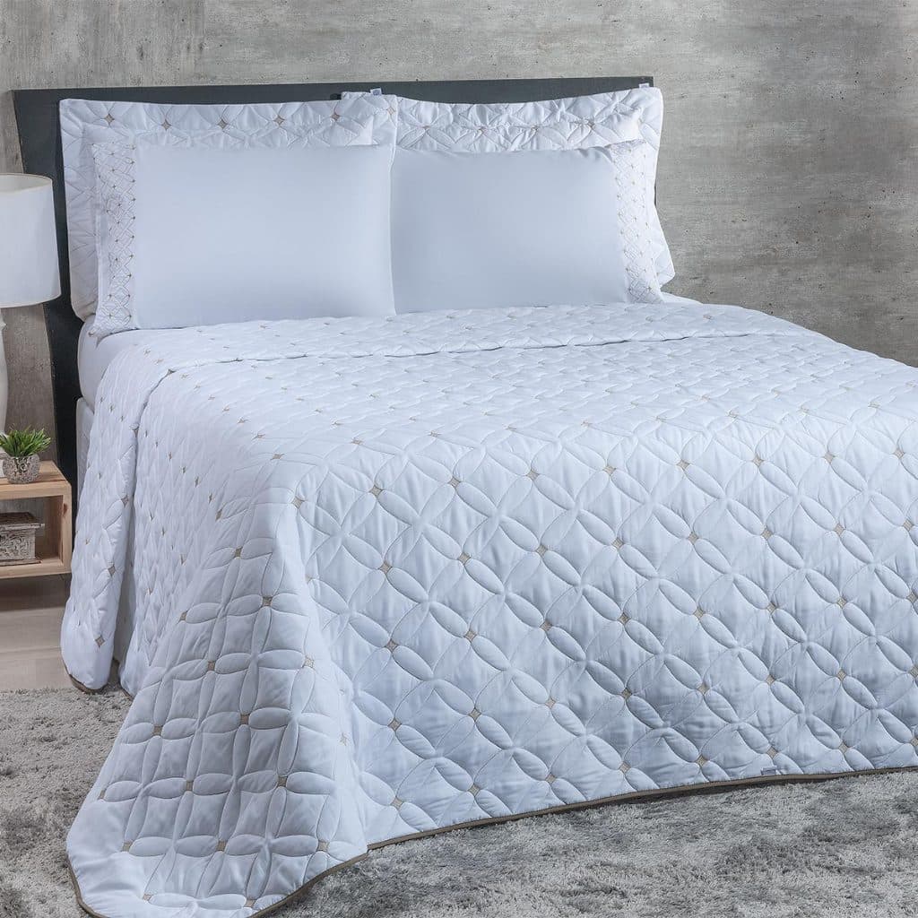 Kit Cama Completa Cobre Leito MAIS Jogo de Lençol Cama Casal Queen Super King IDEALE